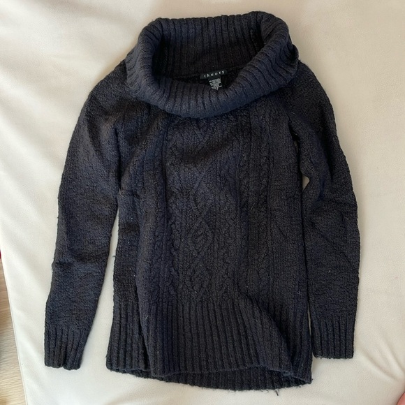 Theory Turtleneck sweater - Picture 1 of 6